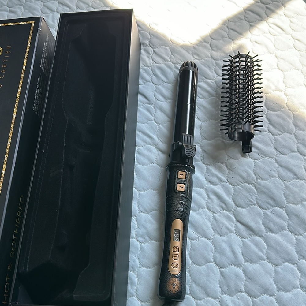 Martino Hot & Bothered 2-in-1 Rotating Brush & Curling Iron